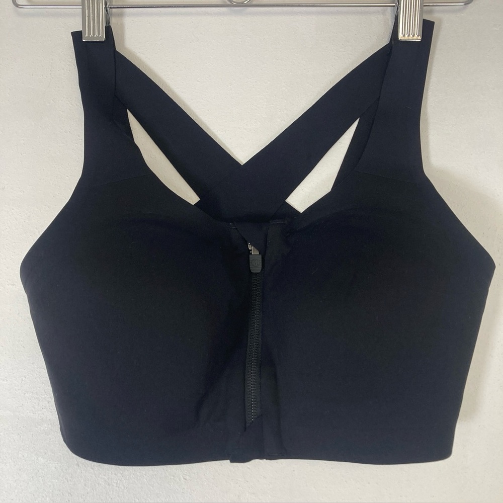 Lululemon Enlite Bra Zip Front Ultralu Size 32C BLK Black Front zipper Yoga Gym